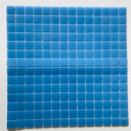 Bleu clair uni SAJA mosaïque émaux brillant 2.3 cm pleine masse par M²